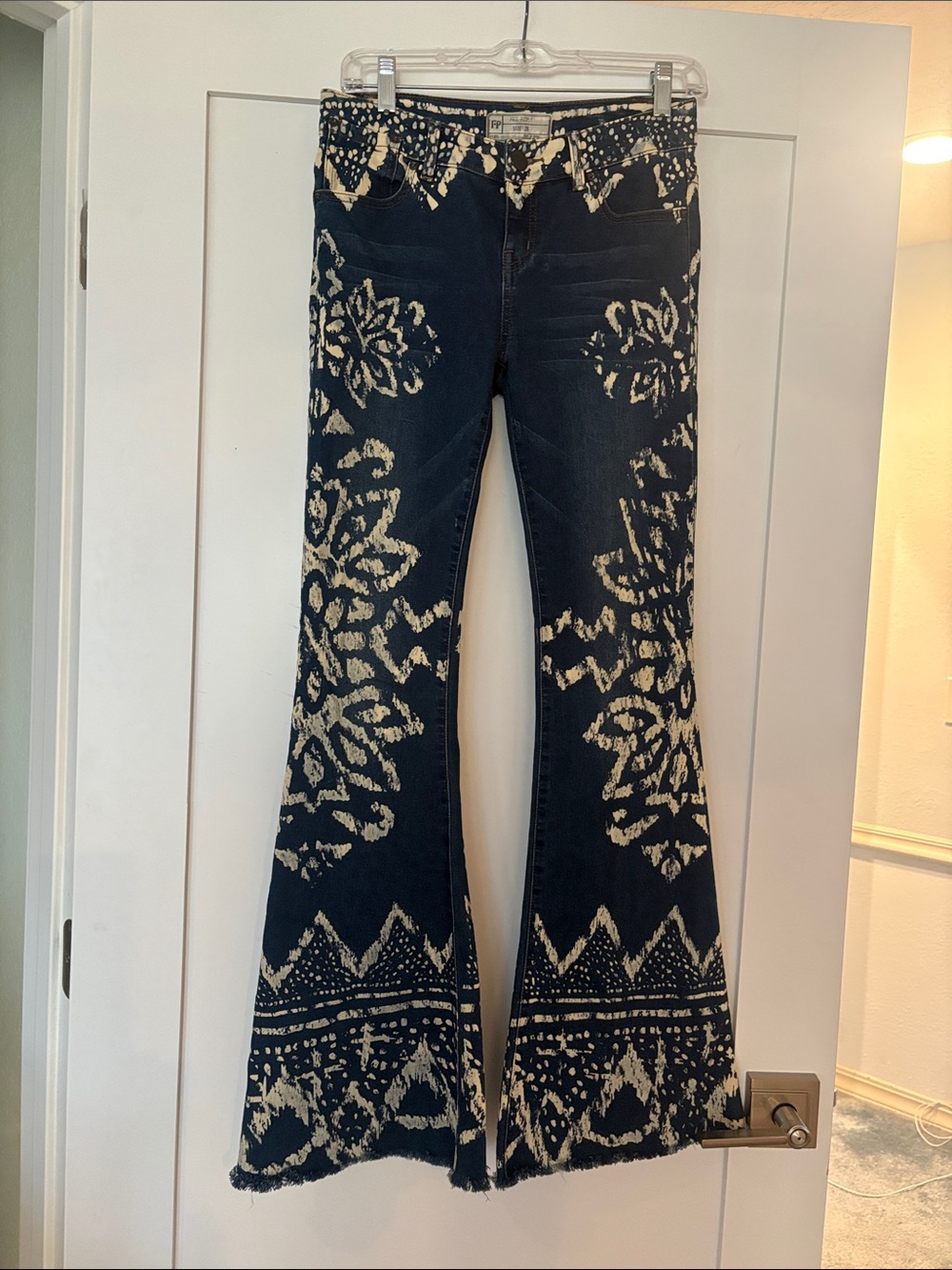 Free People Dark Blue Tie-Dye Flare Jeans Sz 26